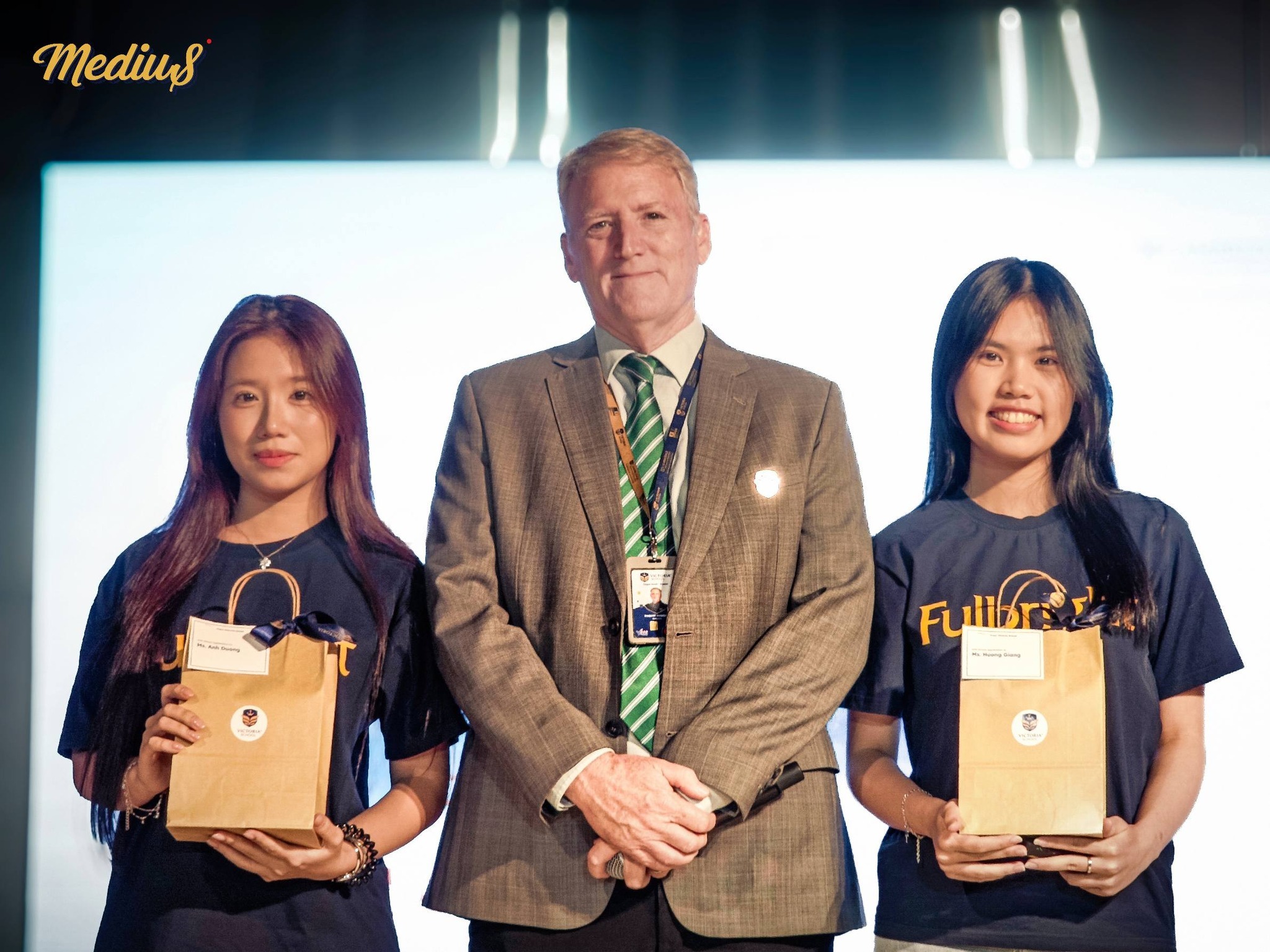 Uni fair Medius0321483_1221273645090444Uni fair Medius_255199115608164094_n